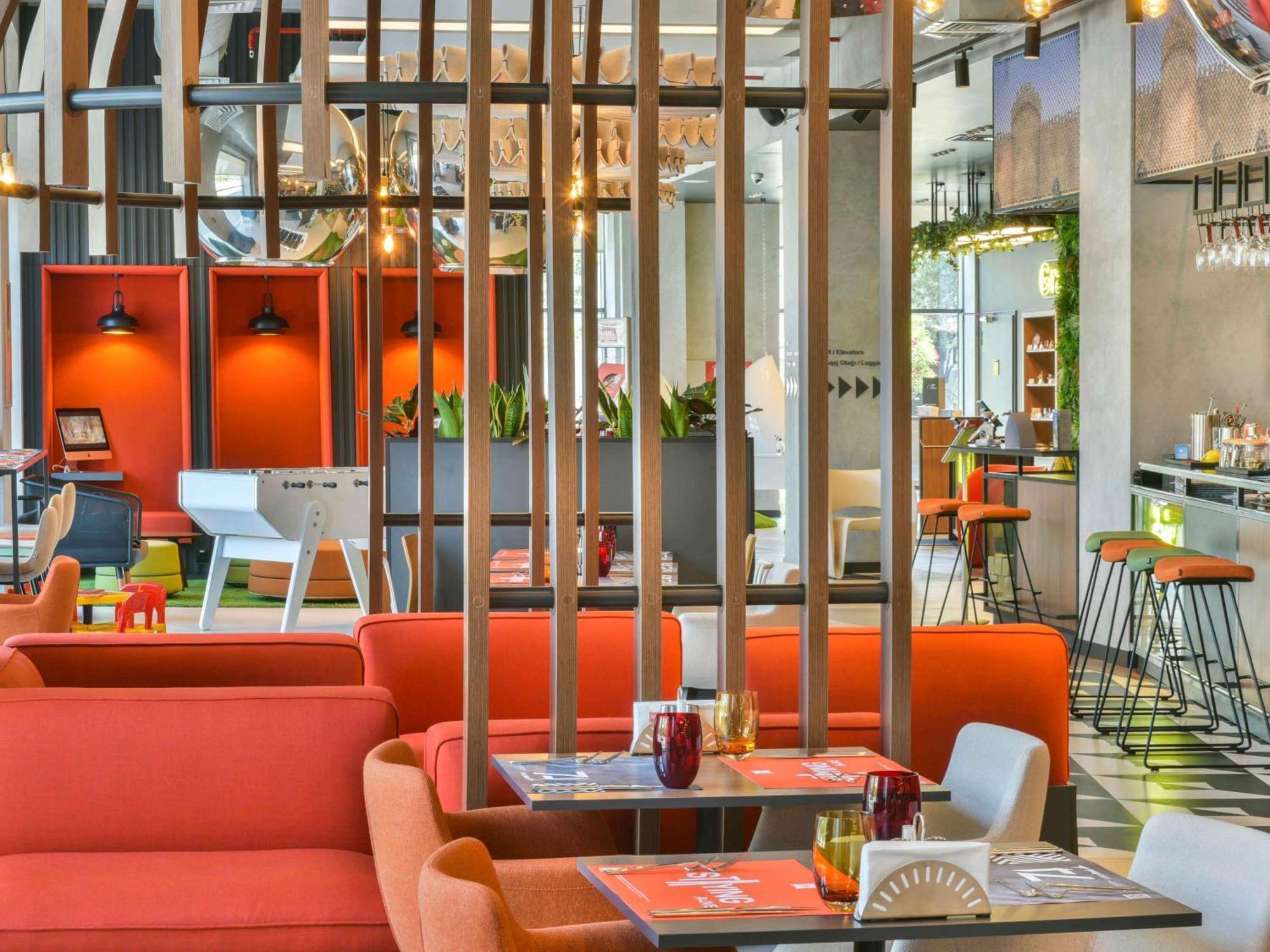 Ibis Baku City Exteriör bild