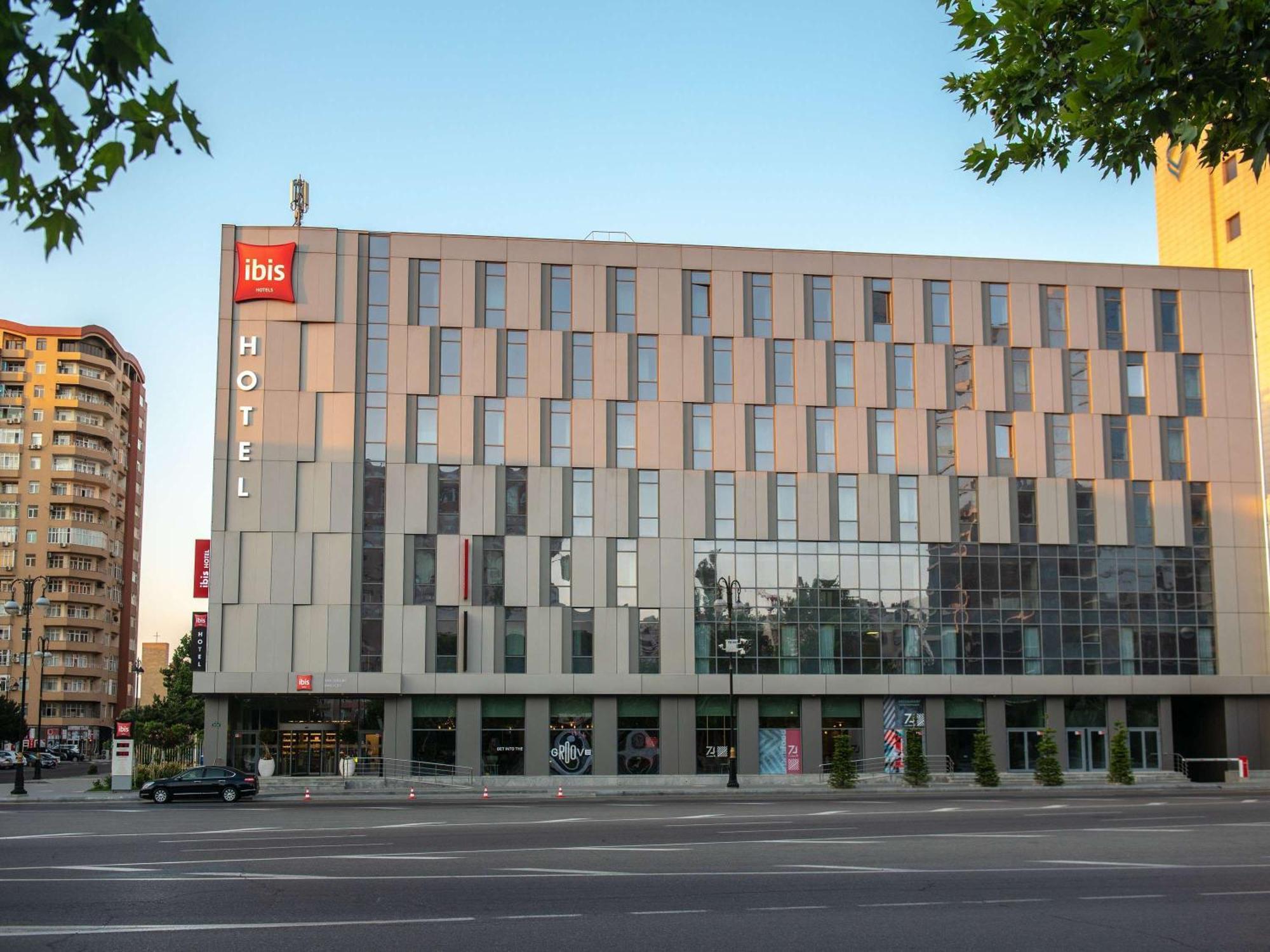 Ibis Baku City Exteriör bild