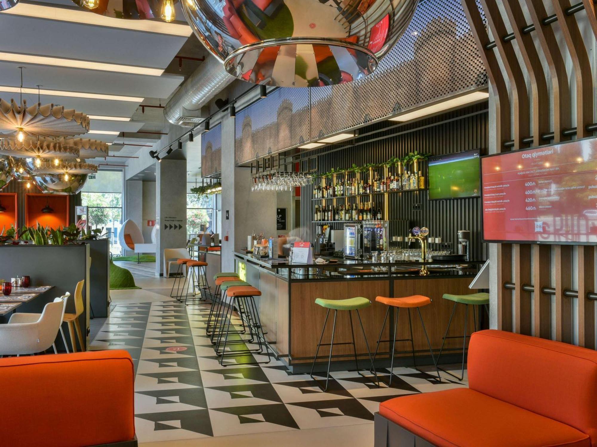 Ibis Baku City Exteriör bild