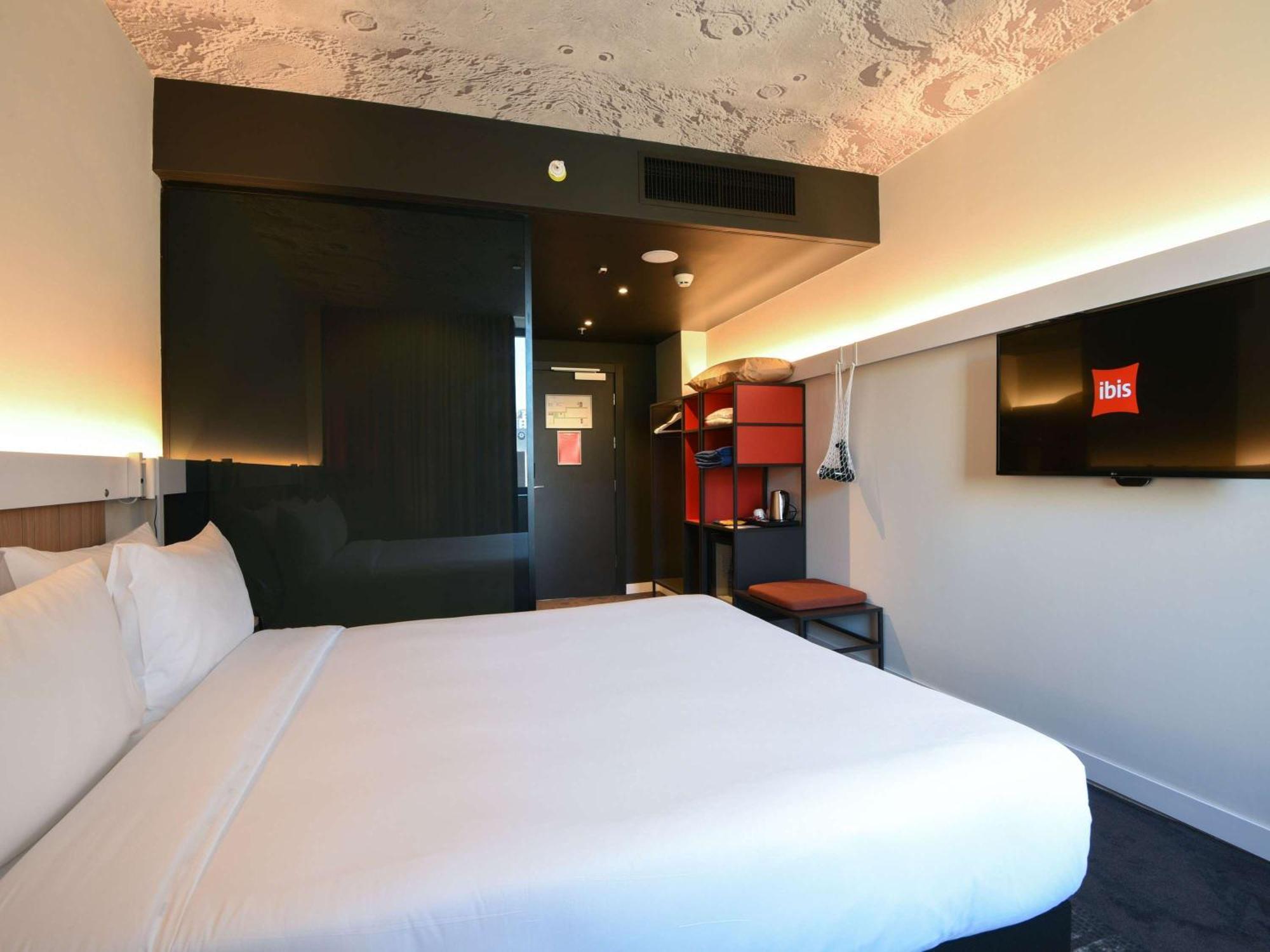 Ibis Baku City Exteriör bild