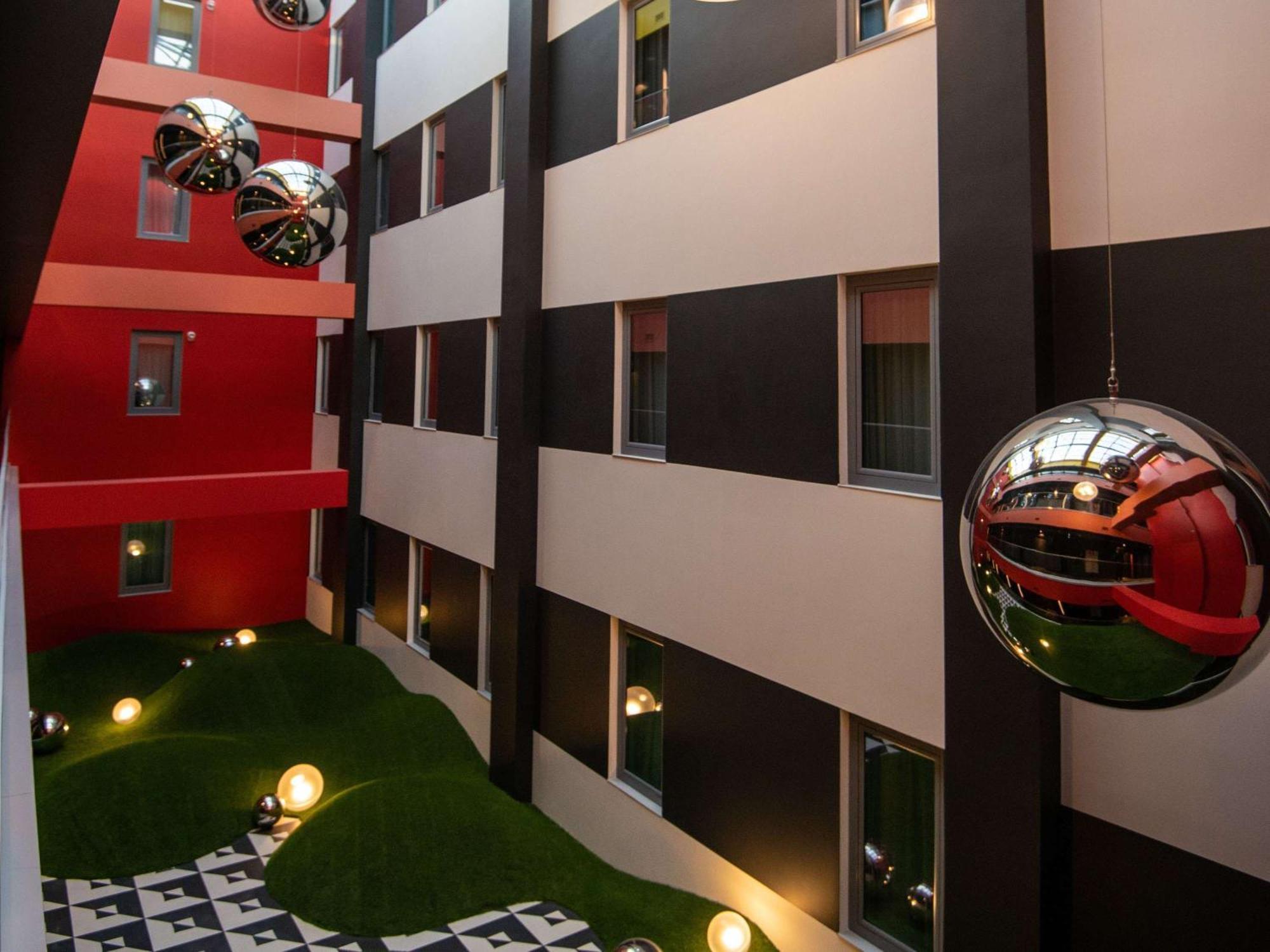 Ibis Baku City Exteriör bild