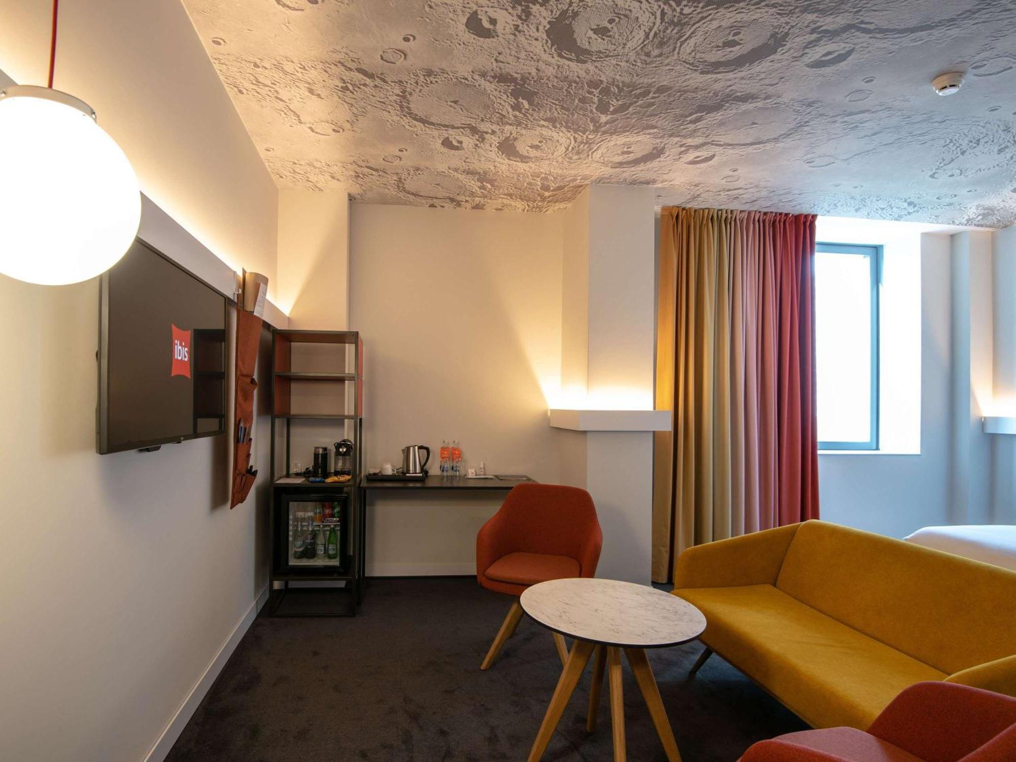 Ibis Baku City Exteriör bild