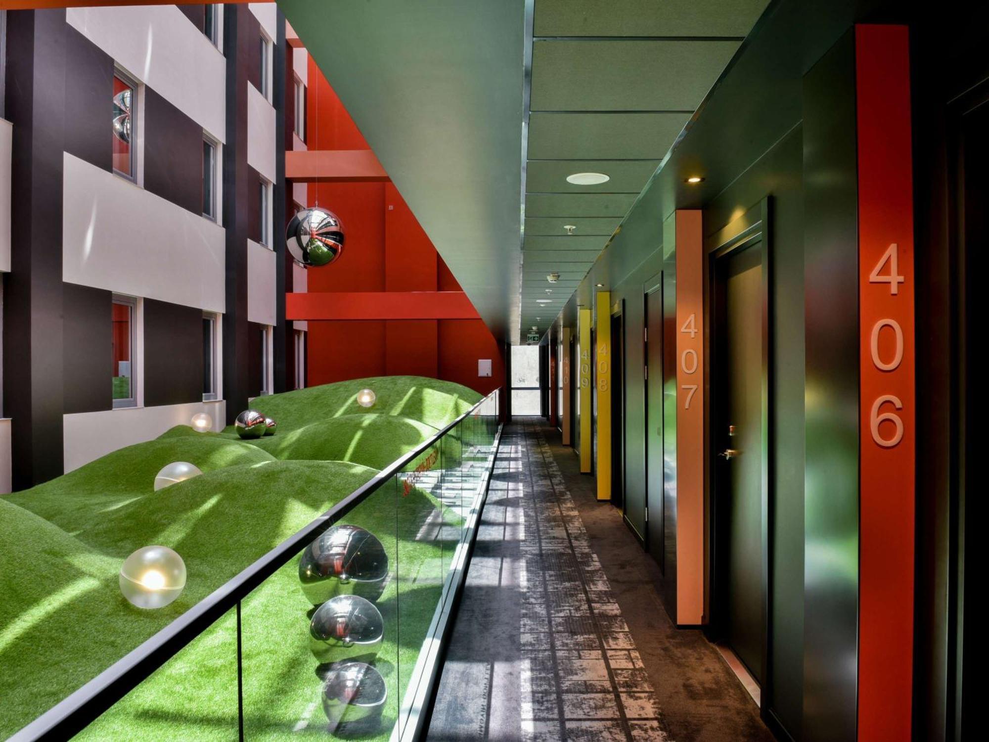 Ibis Baku City Exteriör bild